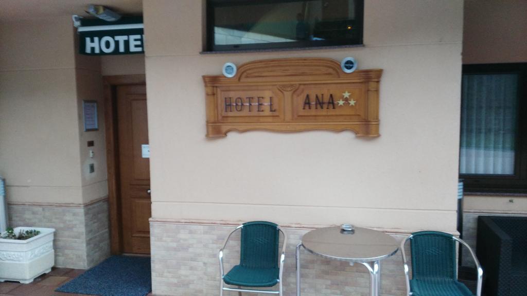 Hotel Ana Cangas De Narcea Rum bild